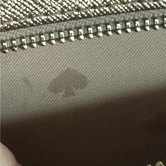 Kate Spade Gold Metallic wristlet
Pre-loved -good condition - Picture 5 of 5